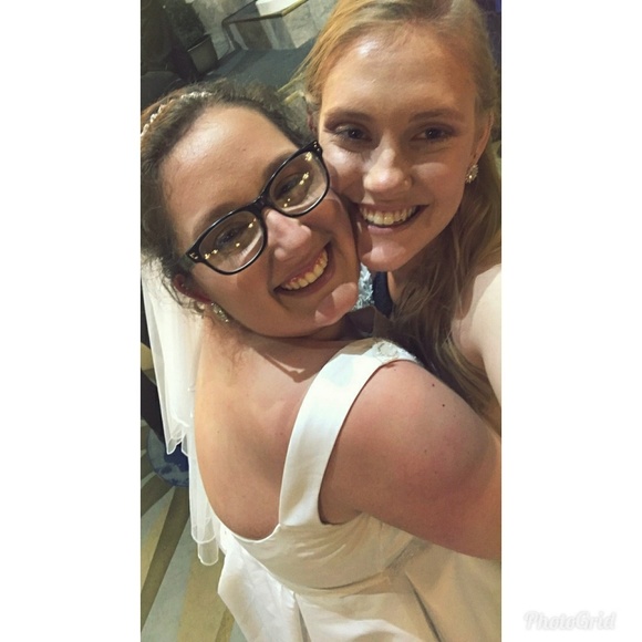 Meet your Posher, Jessica - Picture 2 of 7